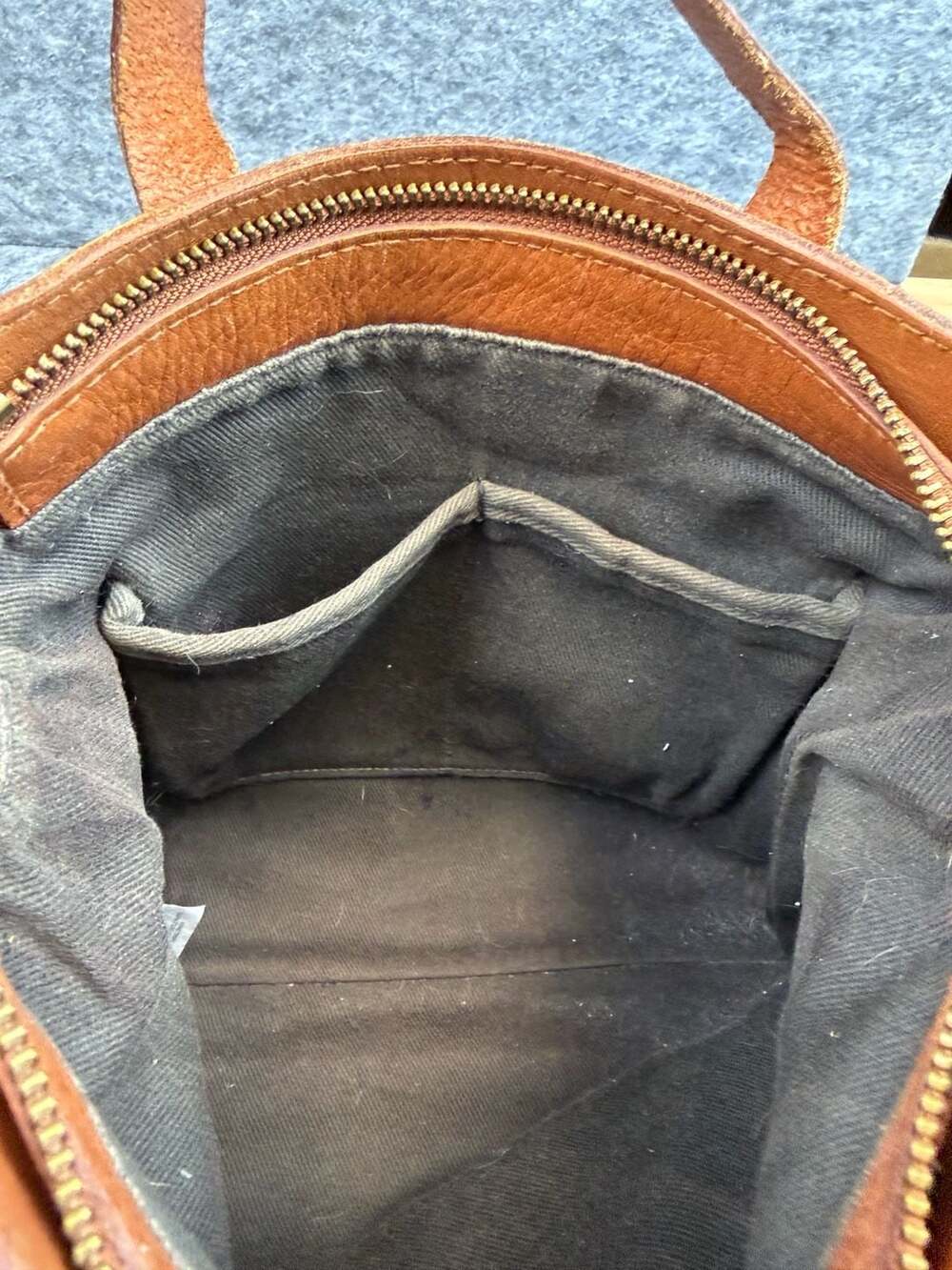 Madewell The Zip-Top Transport Crossbody Bag in English Saddle Leather - Picture 7 of 8